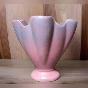 Vintage Niloak/Dickota Pottery Ozark Dawn Scalloped Vase